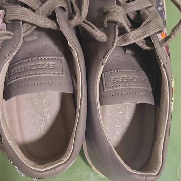 Sketcher Sinker Floral Embroidered Shoes Sz 9 - Picture 9 of 9